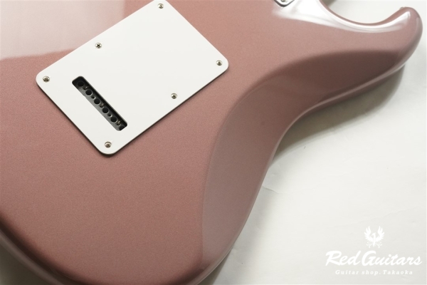 VINTERA ’60S STRATOCASTER MODIFIED - Burgundy Mist Metallic